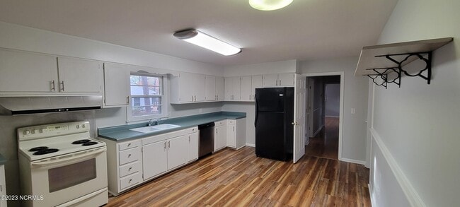 190 W New Jersey Ave in Southern Pines, NC - Building Photo - Building Photo