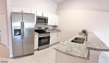 2938 Santa Barbara Blvd S in Cape Coral, FL - Building Photo - Building Photo