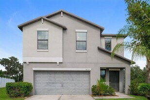 36125 Stable Wilk Ave in Zephyrhills, FL - Building Photo