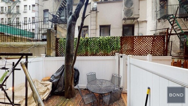 248 Mott St