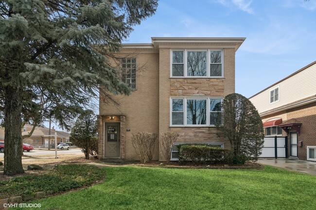 property at 1600 N 17th Ave
