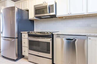 448 Ocean Ave N in Long Branch, NJ - Building Photo - Building Photo