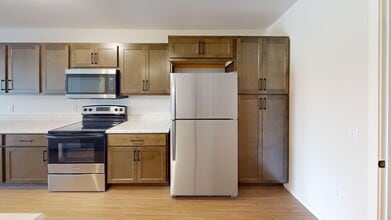Pinnacle Townhomes in Sioux Falls, SD - Foto de edificio - Building Photo