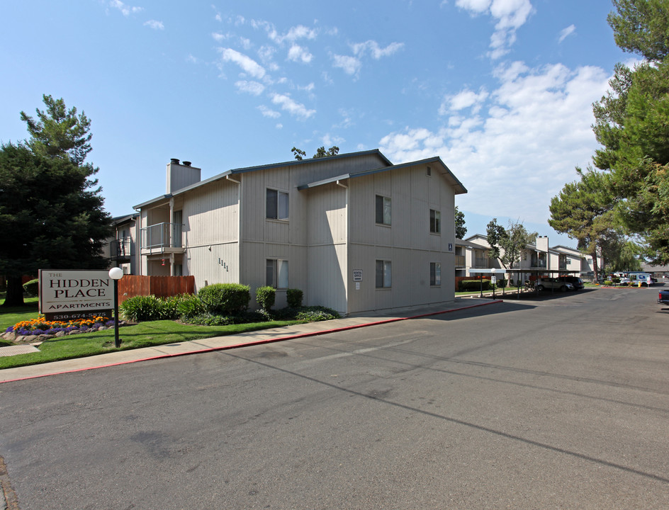 Hidden Place Apartments in Yuba City, CA - Building Photo