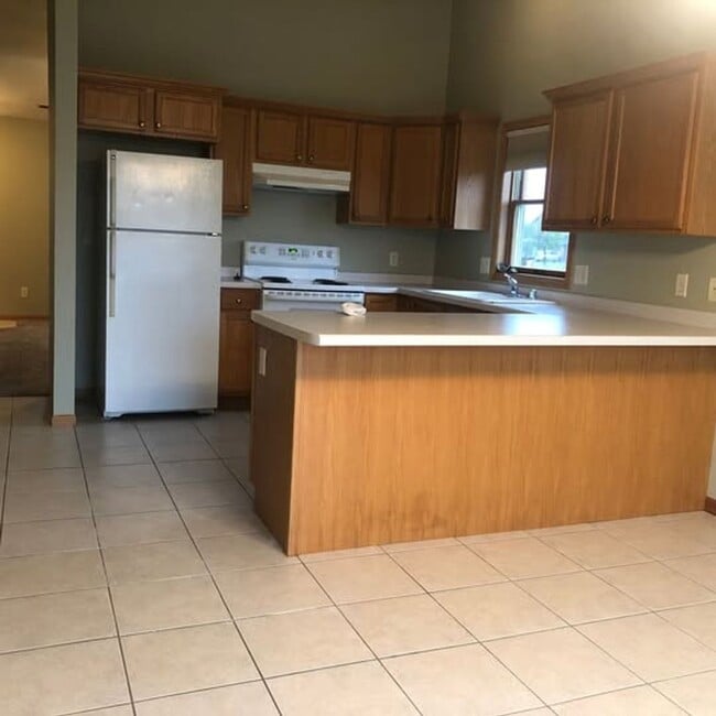 property at 2060-2062 River Rd