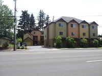 17218-17298 NE Glisan St in Portland, OR - Foto de edificio - Building Photo