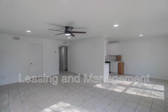 910 Sea Gull Dr in Mount Pleasant, SC - Building Photo - Building Photo