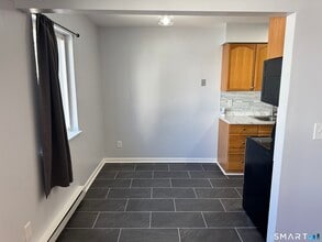 4 Glenwood Ave in Norwalk, CT - Building Photo - Building Photo