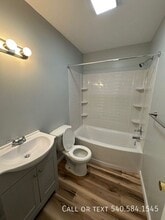 517 S Maple St in Vinton, VA - Building Photo - Building Photo