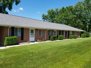 Essington in Dayton, OH - Foto de edificio - Building Photo