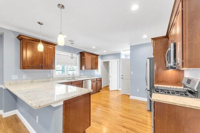 8 Newburg St in Boston, MA - Building Photo - Building Photo