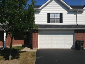 Emerald Pointe Townhomes in Zion, IL - Building Photo - Other