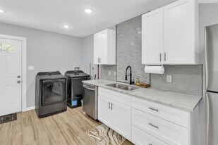 5815 Schevers St in Houston, TX - Building Photo