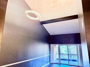 6519 W Newberry Rd in Gainesville, FL - Foto de edificio - Building Photo