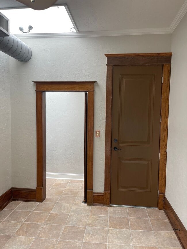 property at 813 Washington Ave