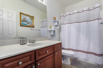 1702 E Bell Rd in Phoenix, AZ - Building Photo - Building Photo
