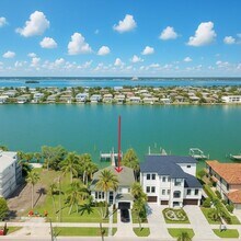819 Bay Esplanade in Clearwater, FL - Building Photo - Building Photo