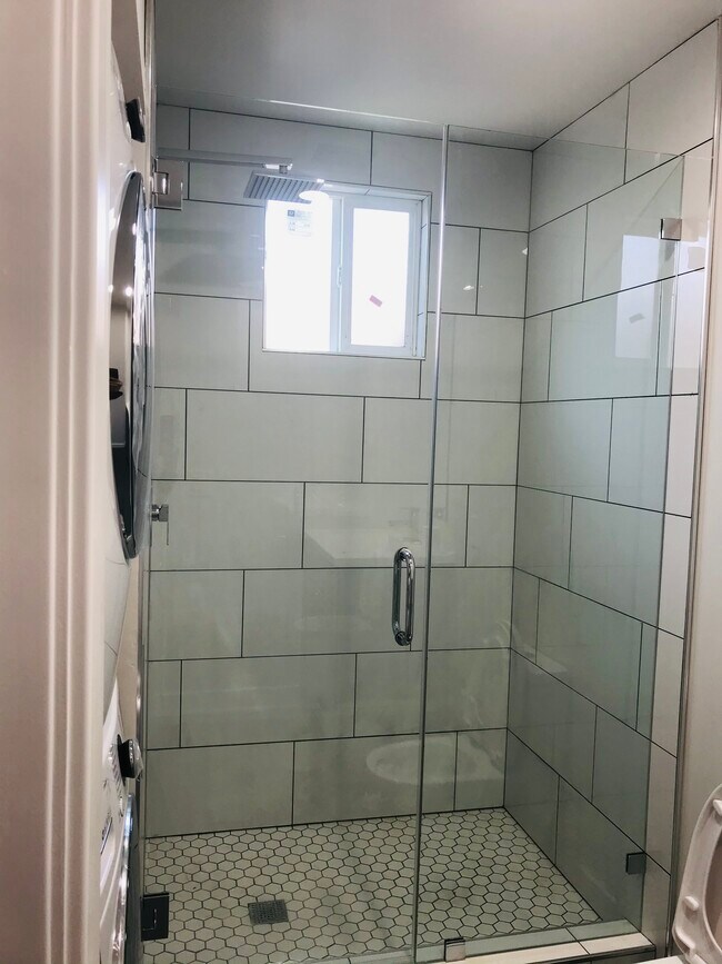 11546 Segrell Way, Unit 11546A in Culver City, CA - Foto de edificio - Building Photo
