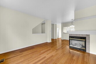 1114 N Claremont Dr in Palatine, IL - Building Photo - Building Photo