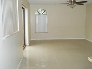 3955 Village Dr in Delray Beach, FL - Building Photo - Building Photo