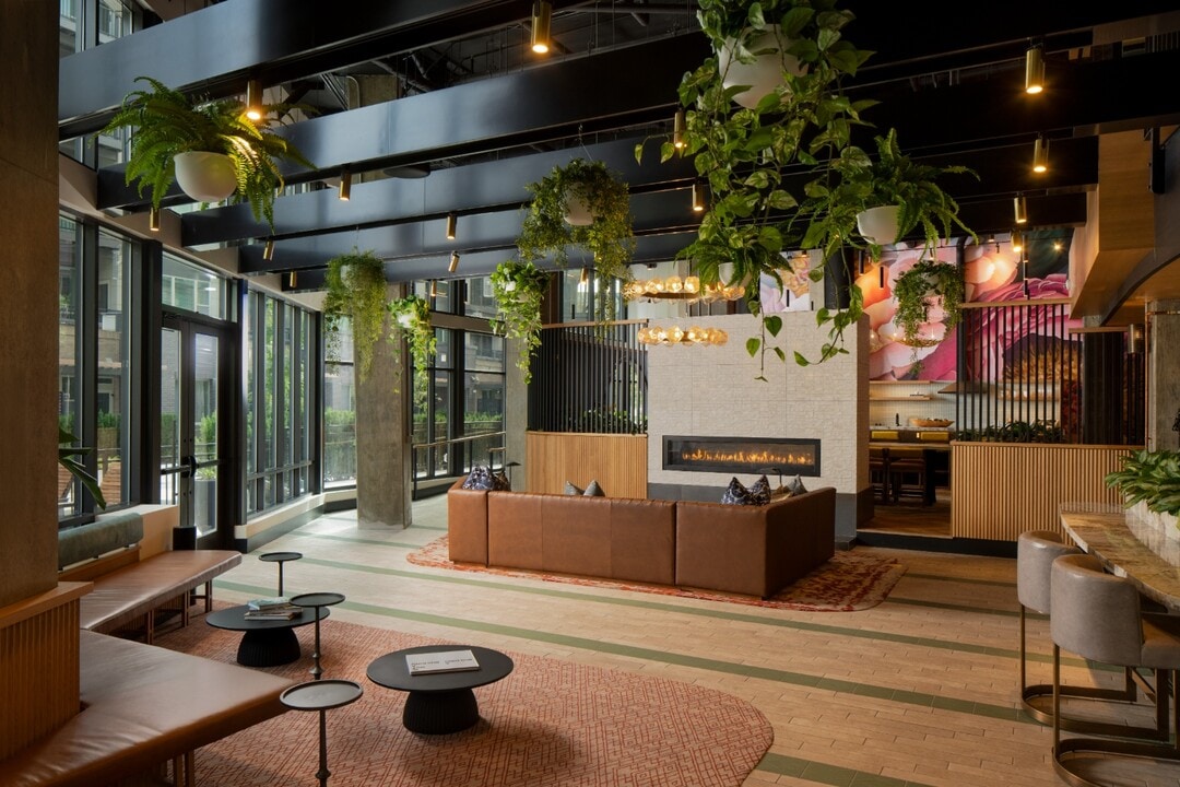 Atwell on Spring in Silver Spring, MD - Foto de edificio