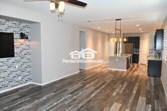 3048 W Thorn Tree Dr in Phoenix, AZ - Building Photo - Building Photo