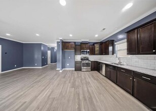 7802 Hereford St in Charlotte, NC - Building Photo - Building Photo