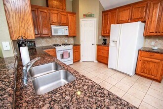 8415 Lauren Dr in College Station, TX - Building Photo - Building Photo