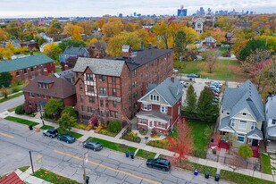 Capitol Manor Apartments in Detroit, MI - Building Photo