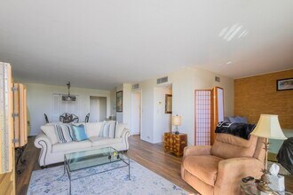 1200 Marine Way in North Palm Beach, FL - Building Photo - Building Photo