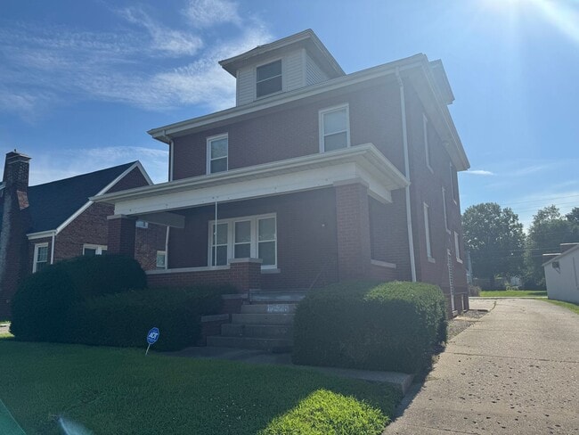 property at 1728 S 6th St