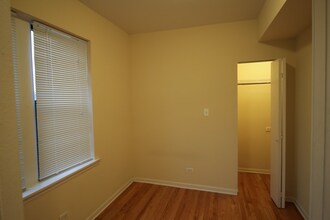 2807 W Lawrence Ave, Unit D2S in Chicago, IL - Building Photo - Building Photo