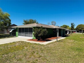 7611 Summertree Ln in New Port Richey, FL - Building Photo - Building Photo