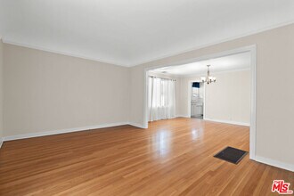 830 N Orange Dr in Los Angeles, CA - Building Photo - Building Photo