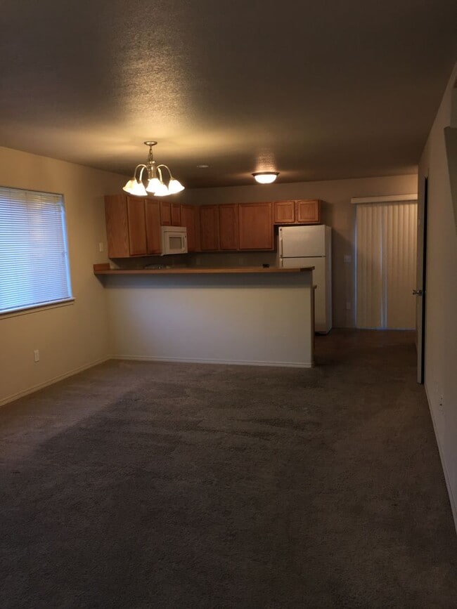 1398 NE Elk Ct in Bend, OR - Building Photo - Building Photo