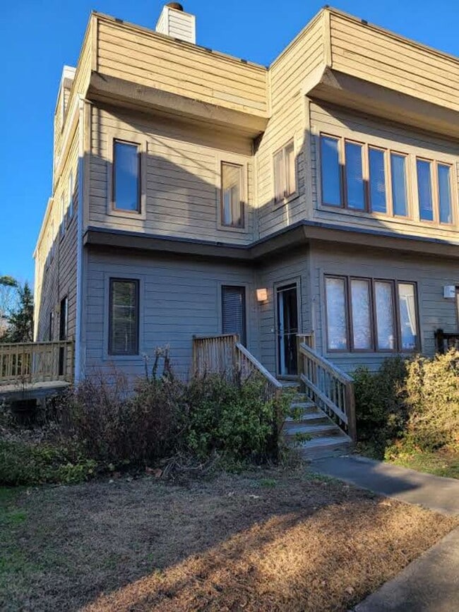 property at 2734 Manoomin Pl