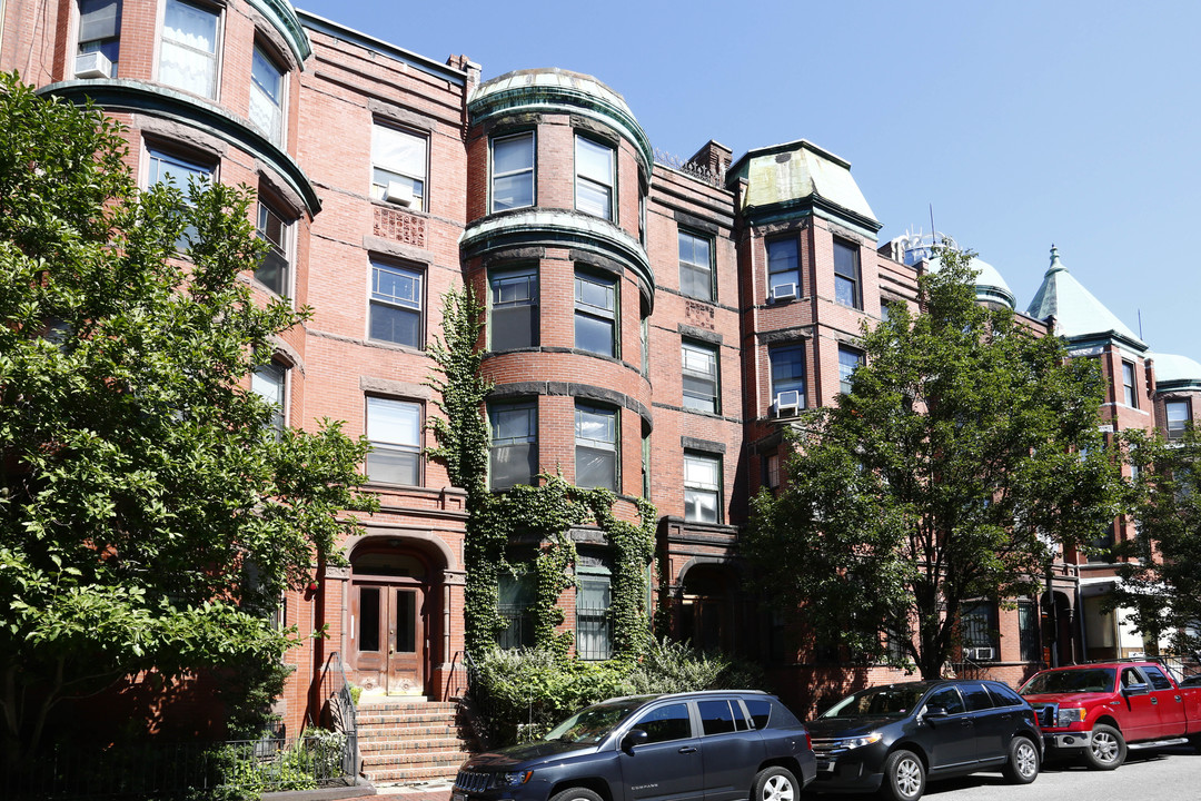 131 Saint Botolph St in Boston, MA - Foto de edificio