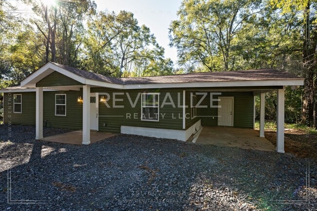 8643 Taber Dr in Mobile, AL - Building Photo - Building Photo