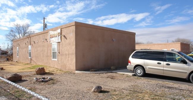 1121 S Main St in Belen, NM - Building Photo - Building Photo