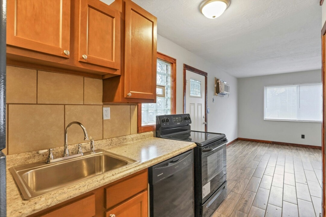 454 E 16th Ave in Columbus, OH - Building Photo