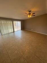 8002 W Mariposa Dr in Phoenix, AZ - Foto de edificio - Building Photo