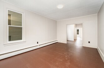 324 Armstrong St, Unit A in Halifax, PA - Foto de edificio - Building Photo