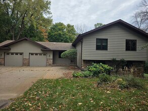 4110 Juneau Ln N in Plymouth, MN - Building Photo - Building Photo