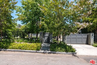 334 S Westgate Ave in Los Angeles, CA - Building Photo - Building Photo