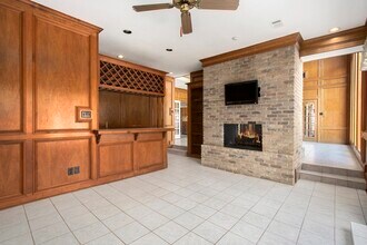15010 Terrace Oaks Dr in Houston, TX - Building Photo - Building Photo