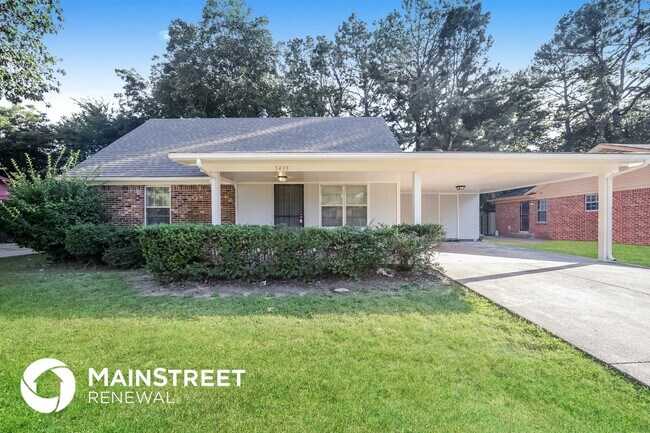 5495 Flowering Peach Dr in Memphis, TN - Foto de edificio - Building Photo