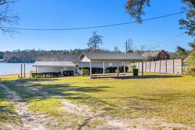 480 Tharpe Cir in Quincy, FL - Building Photo - Building Photo