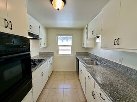 1991 Evergreen St in La Verne, CA - Building Photo