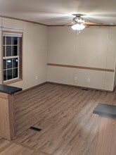 47 Dudley Plz in Woodford, VT - Foto de edificio - Building Photo