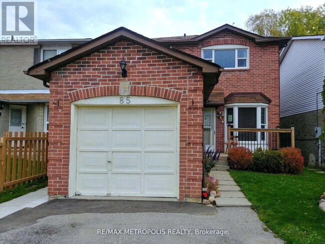 85 Barnes Dr in Ajax, ON - Building Photo - Building Photo